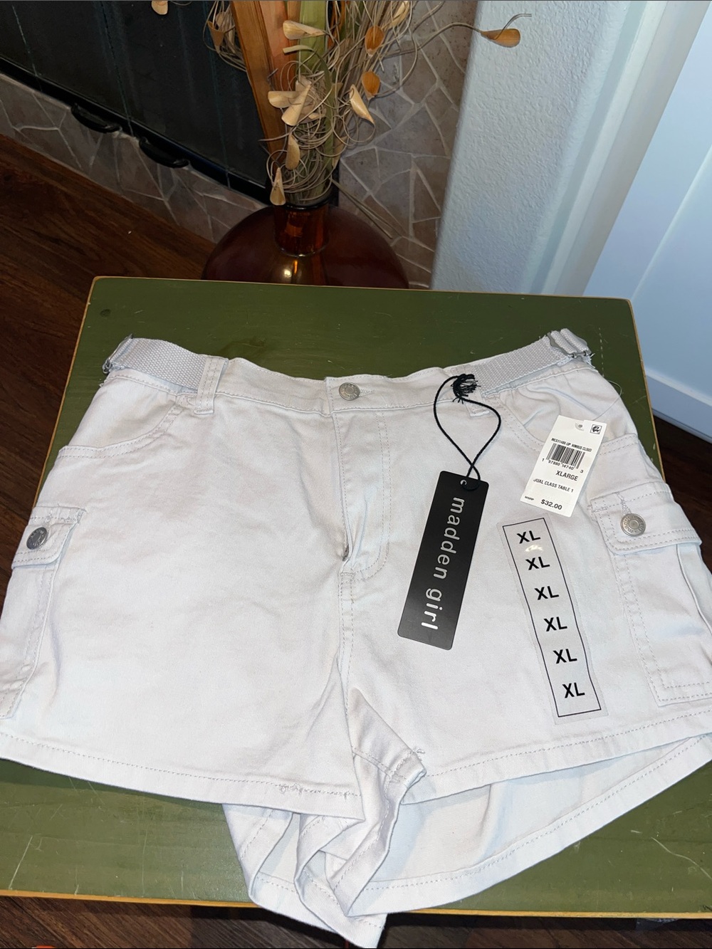 Madden Girl Light Gray Cargo Shorts